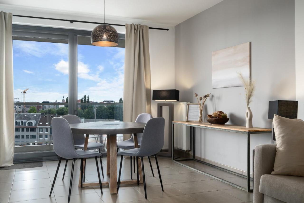 SHS Homes: Luxe Highrise with Stunning Views and Workspace Hasselt Exterior photo